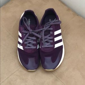 Adidas women’s size 7.5 sneakers